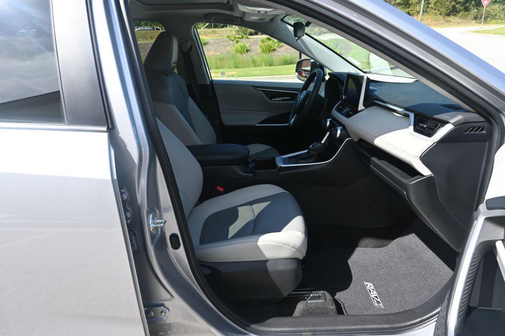 2023 Toyota RAV4 XLE Premium - Photo 15