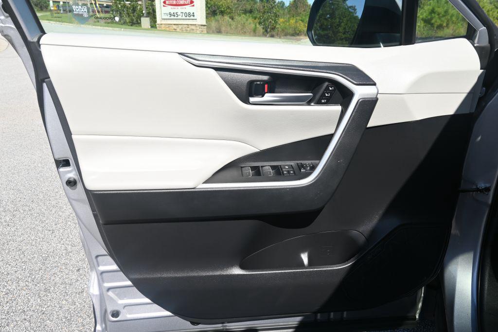 2023 Toyota RAV4 XLE Premium - Photo 6