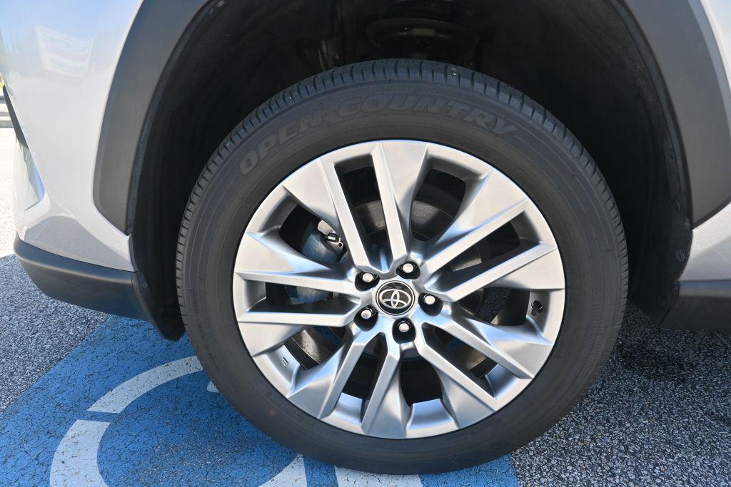 2023 Toyota RAV4 XLE Premium - Photo 20